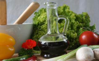 Wine vinegar benefits and harms how to take Wine vinegar application meat recipes