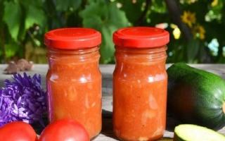 Preparing ketchup for the winter - several delicious recipes