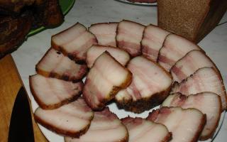 How to cook bacon in a slow cooker - recipes with a photo boiled, in onion peels, with soy sauce