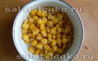 Mexican salad with corn and beans
