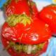 Lekko solone pomidory z ziołami i czosnkiem: szybki i klasyczny przepis