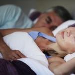 Čo robiť, ak nespavosť začína počas menopauzy: liečba liekmi, ľudovými prostriedkami a prevenciou
